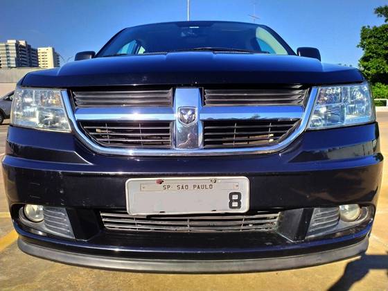 DODGE JOURNEY 2.7 SXT V6 GASOLINA 4P AUTOMÁTICO DODGE JOURNEY 2.7 SXT V6 GASOLINA 4P AUTOMÁTICO